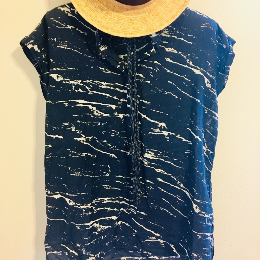GAP linen top